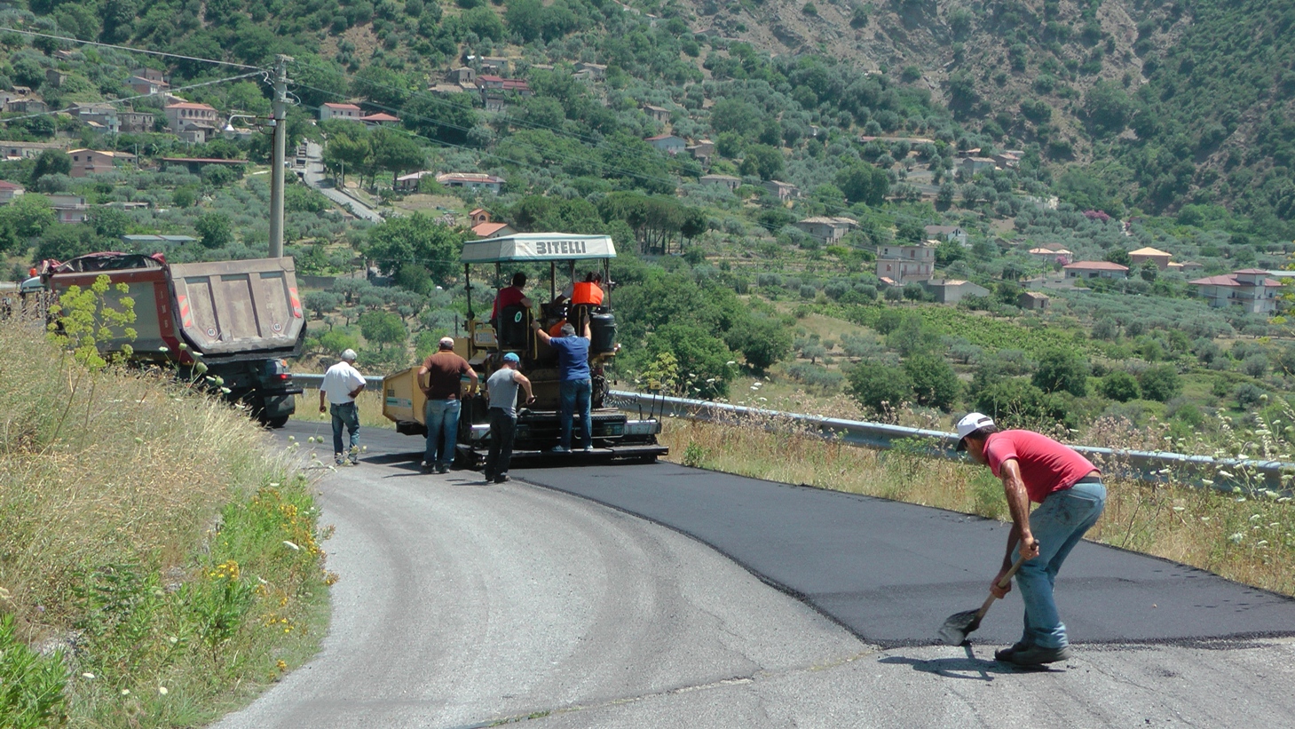 GIOIOSA JONICA RIFA' IL LOOK ALLE STRADE DELLE CONTRADE - 