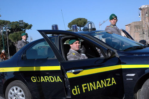 FALSE REVISIONI: INDAGATI 10 SOGGETTI E SEQUESTRATI 2 CENTRI REVISIONE AUTO - 