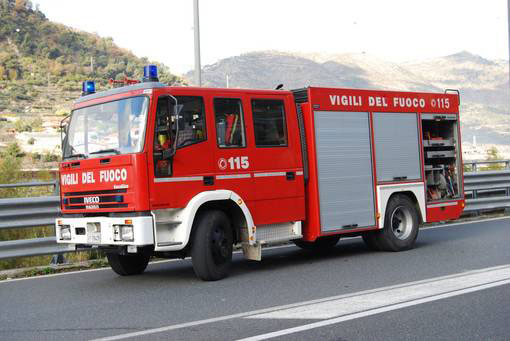 TROVATO UN UOMO MORTO CARBONIZZATO, INDAGANO I CARABINIERI - 