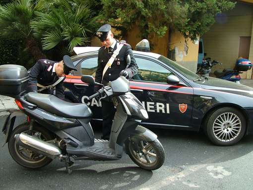 Bovalino. 14enne ruba un ciclomotore in pieno centro. Preso dai Carabinieri. - 