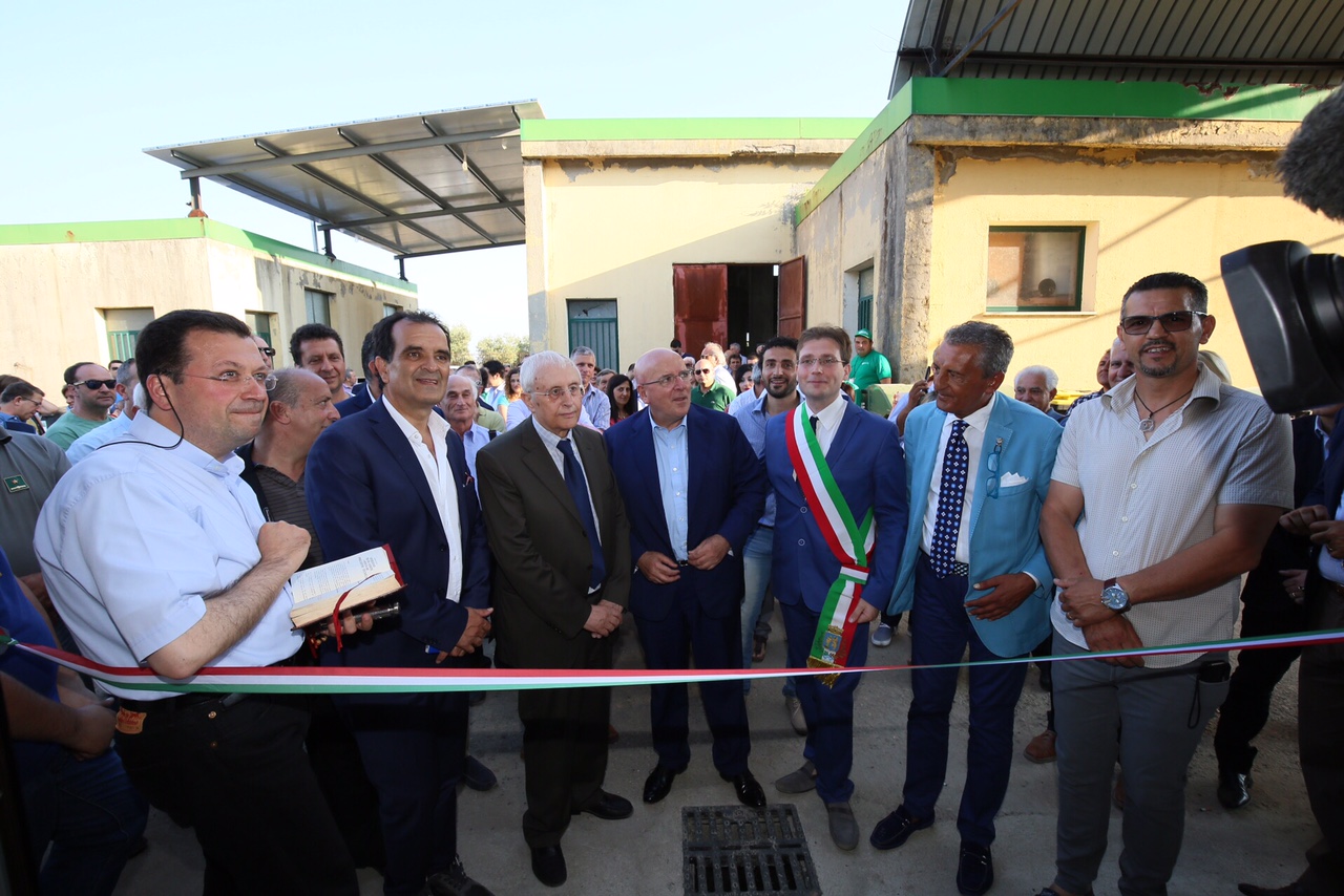 Rifiuti: Oliverio ha inaugurato a Zagarise la prima compostiera meccanica della Calabria   - 