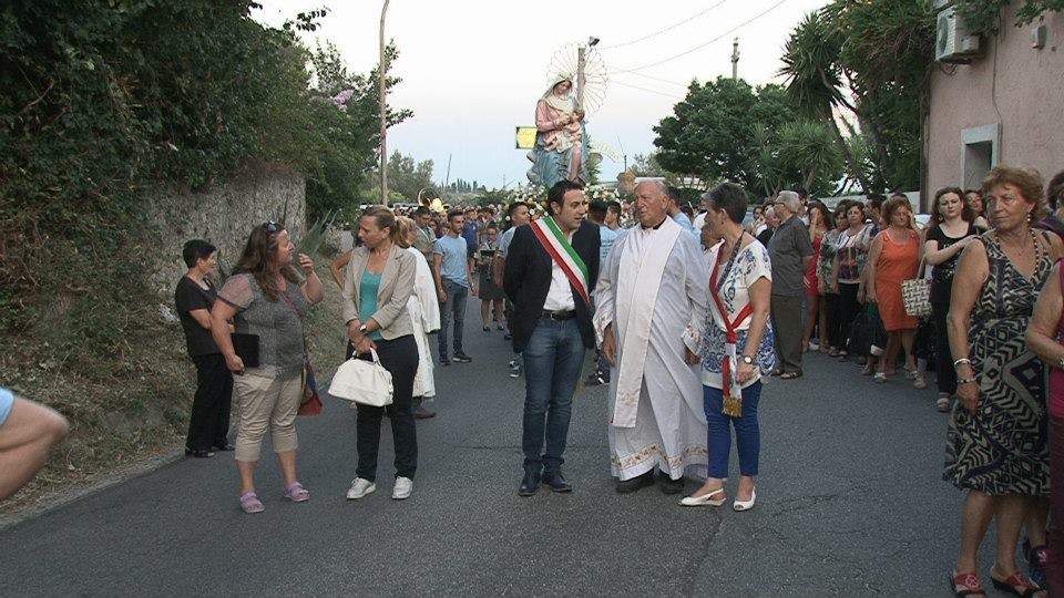 Contrada S. Antonio Gioiosa Jonica: 'la Festa di Santa Maria delle Grazie un esperimento ben riuscito' - 