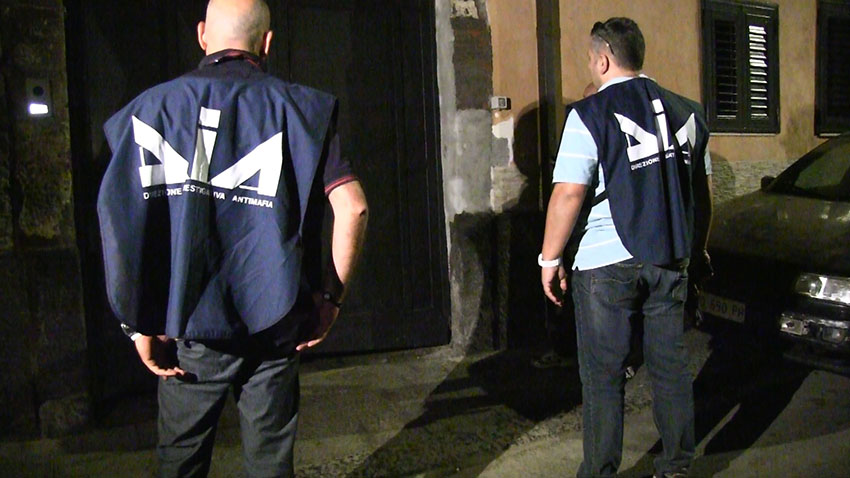 Riciclaggio di denaro, 4 arresti e un sequestro da 5 mln - 