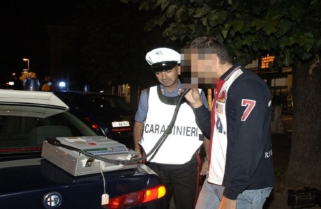 Caulonia Marina. Denunciati un ventiseienne di Roccella Jonica e un trentanovenne di Siderno per guida in stato di ebbrezza. Sale così a 26 il numero dei denunciati a piede libero per questo reato dai Carabinieri del Gruppo di Locri.  - 