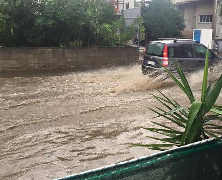 Maltempo: nuovo temporale, allagamenti e disagi - 