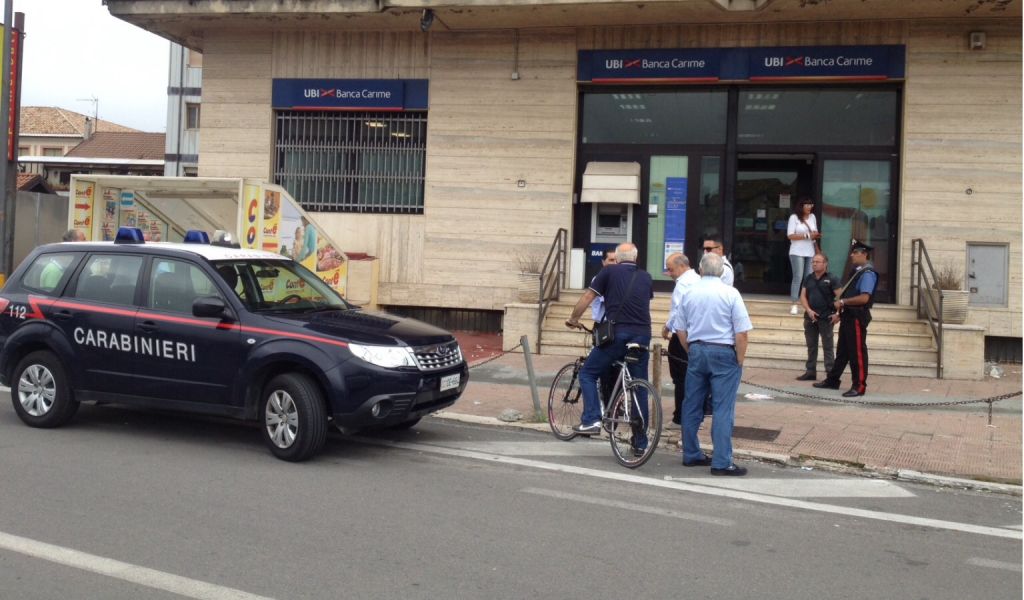 RAPINA ALLA BANCA CARIME DI SERRA SAN BRUNO (CZ) - 