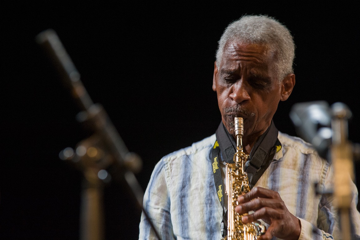 Oggi 19 agosto, a Roccella Jonica per Rumori Mediterranei Jazz, il gran ritorno dell'avanguardia chicagoana con Roscoe Mitchell - 