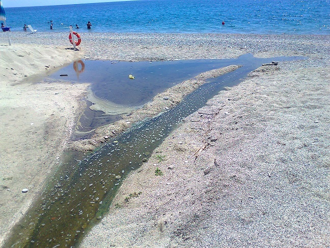 MONTEPAONE: REVOCATO IL DIVIETO DI BALNEAZIONE PRESSO IL TORRENTE CACCAVARI - 