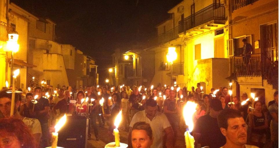 Fiaccolata a Monasterace in ricordo di Francesco Paparo e di tutte le vittime della S.S.106 - 