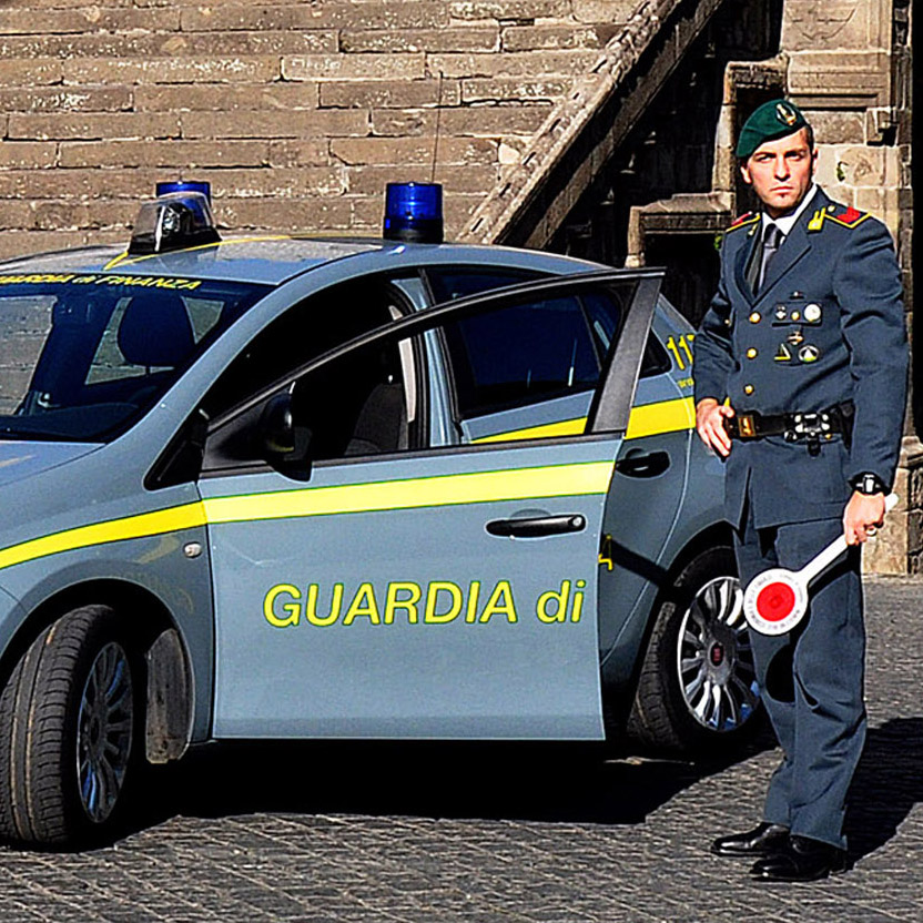 Truffe: corsi fantasma e dipendenti licenziati, sequestro beni - 