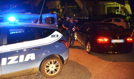 Fermati su auto rubata, arrestati due fratelli - 