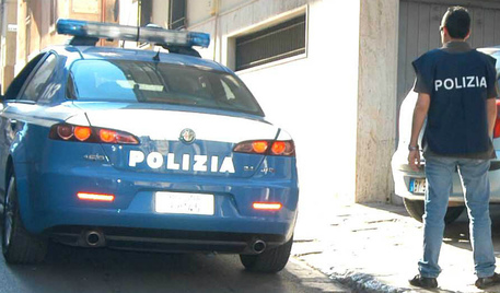 Chiedono duemila euro per restituire auto, un arresto - 