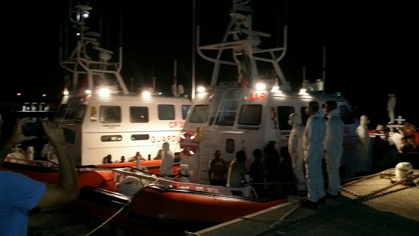 ROCCELLA JONICA: ARRESTATI I DUE SCAFISTI DELL'ULTIMO SBARCO AL PORTO - 