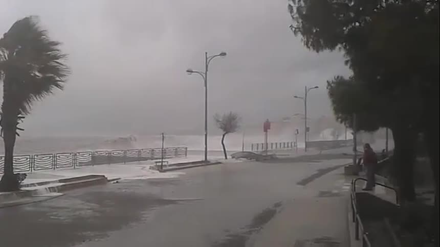 METEO, L'ESTATE E' FINITA: ARRIVA L'ALLERTA MALTEMPO DI MASSIMO LIVELLO - 