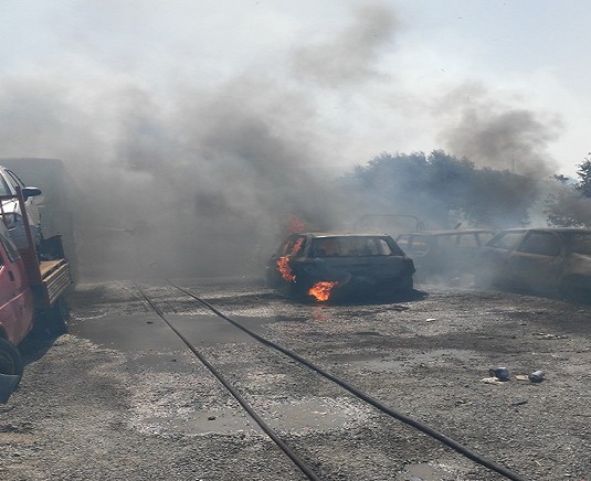 LOCRI: DIVAMPA INCENDIO, DISTRUTTE DECINE DI AUTOMOBILI - 