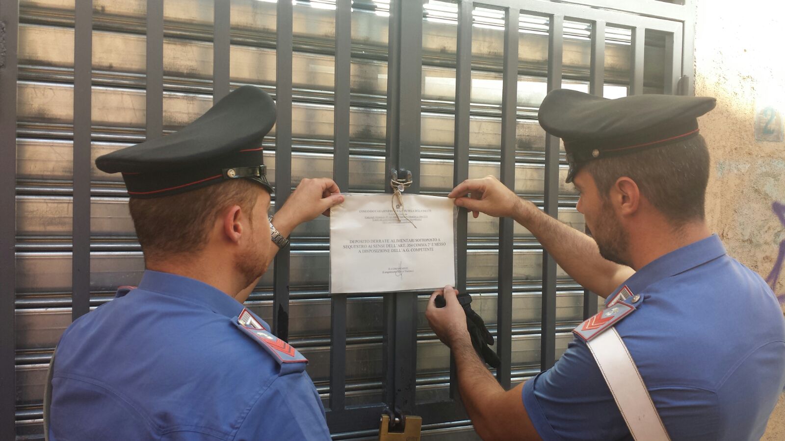 Chiuso dai Carabinieri Supermarket dell'orrore - 