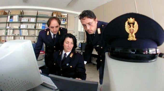 Truffe: false vendite on-line, sei arresti dei carabinieri - 