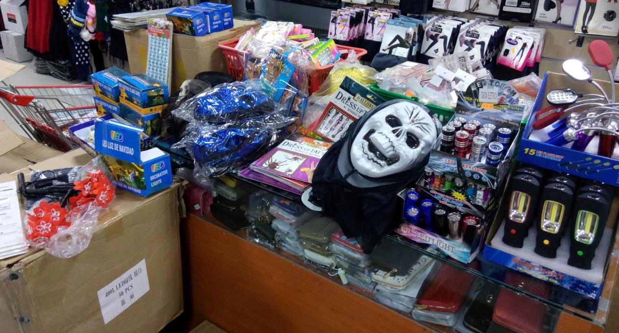 OPERAZIONE CHINA-HALLOWEEN: SEQUESTRATI UN MILIONE E MEZZO DI PRODOTTI PERICOLOSI - 