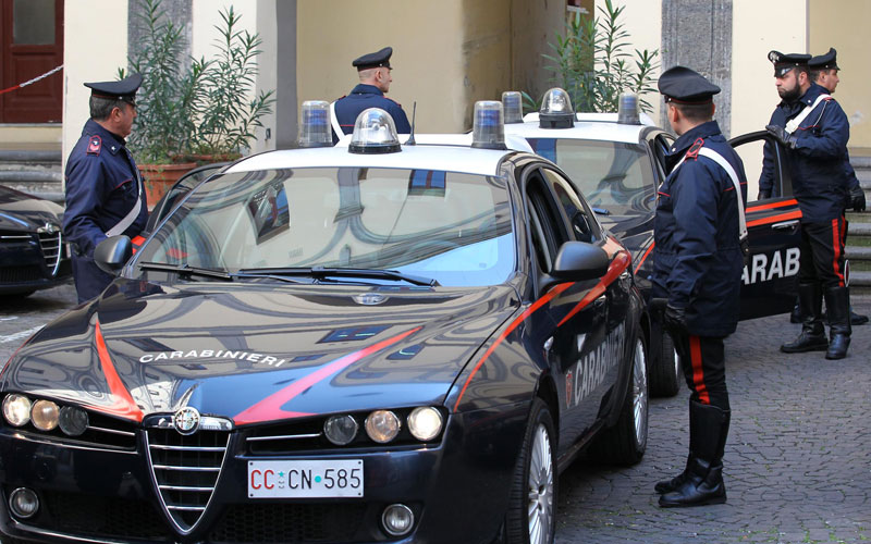 SORPRESO MENTRE TENTA DI RUBARE UNA FIAT 500, ARRESTATO - 