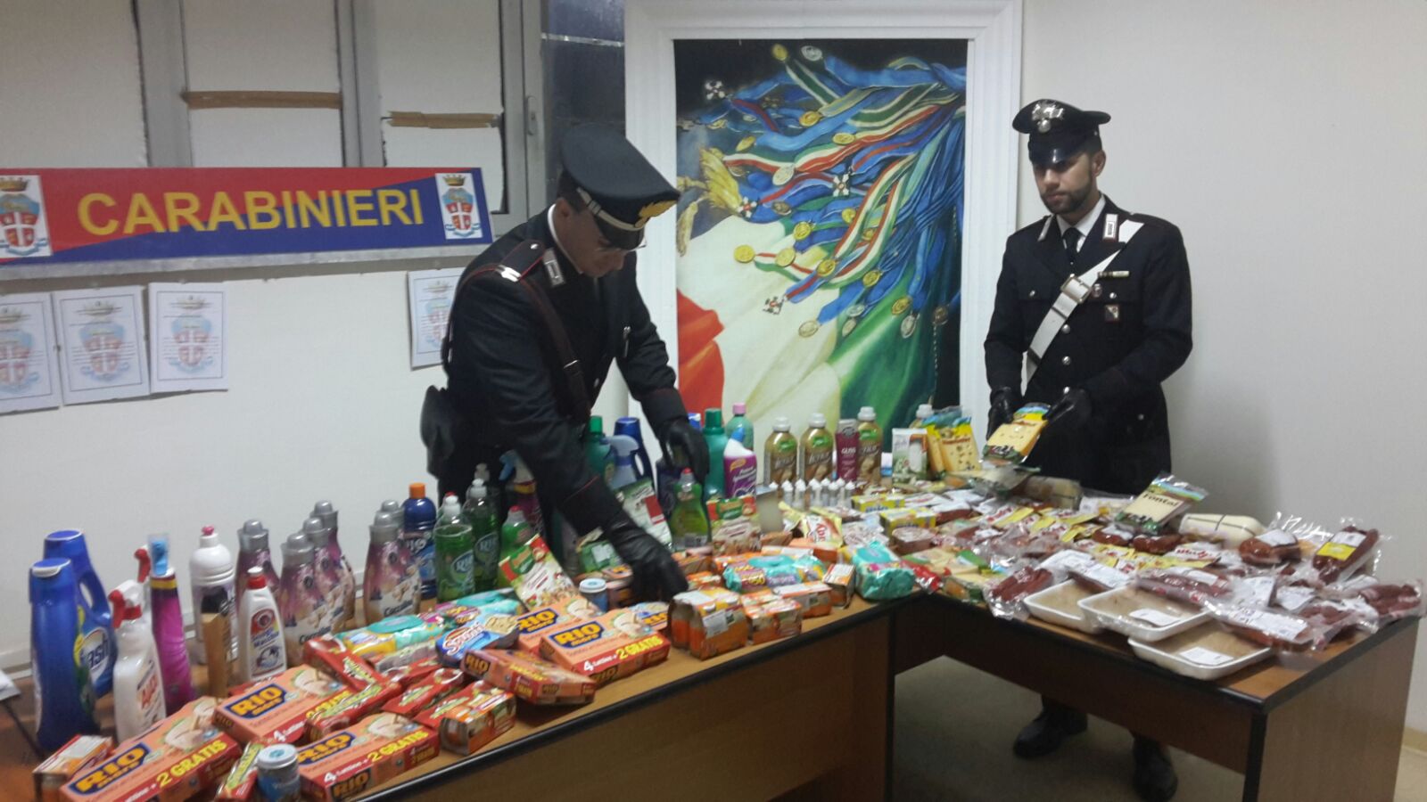 Rubano senza sosta in 3 supermercati: arrestate donne dai Carabinieri - 