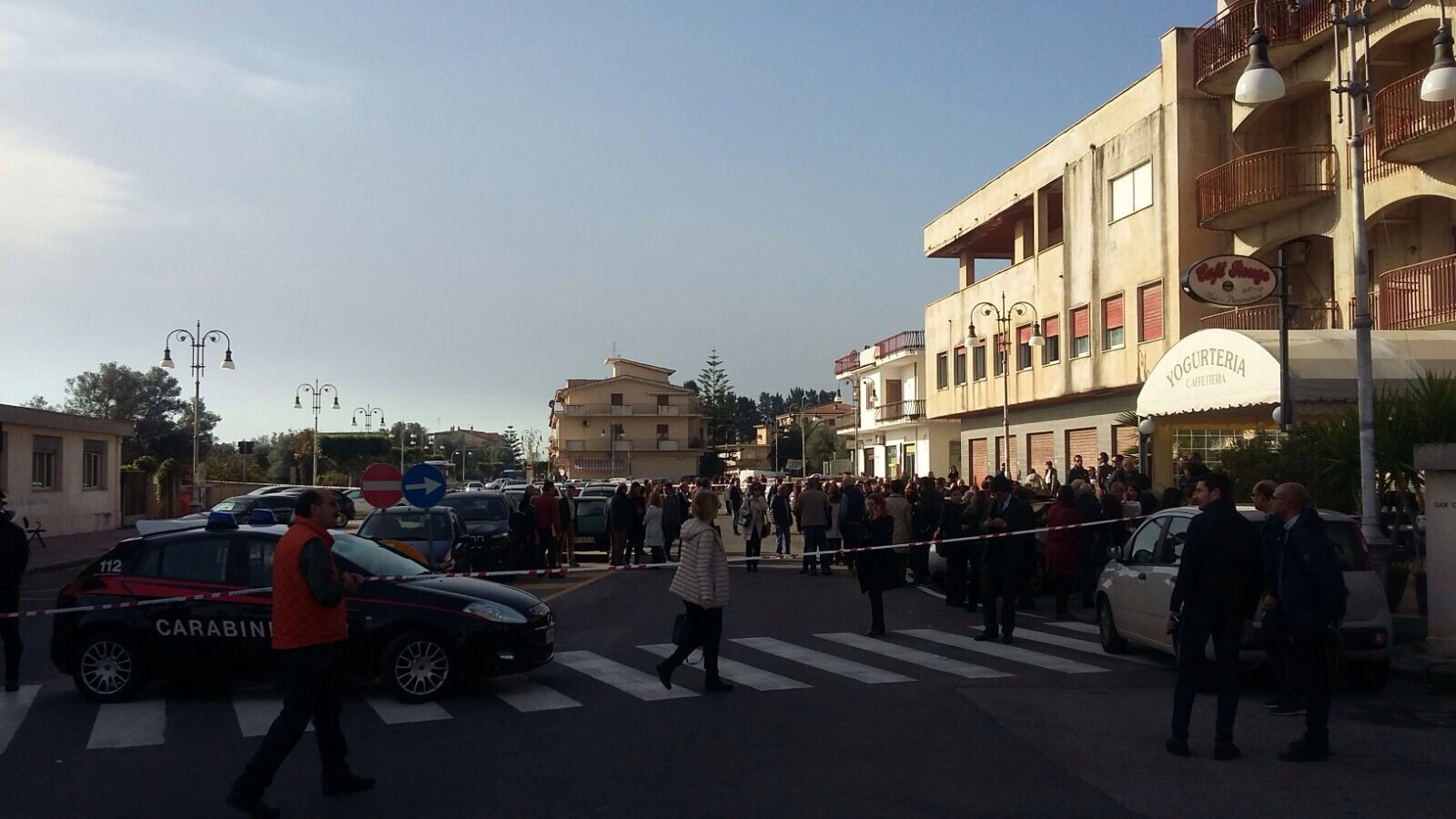 ALLARME BOMBA AL TRIBUNALE DI LOCRI: TRANSENNATA LA ZONA, SUL POSTO LE FORZE DELL'ORDINE - 