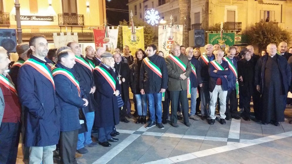 Gioiosa: Marcia di solidarietà nei confronti del Sindaco Salvatore Fuda  - 