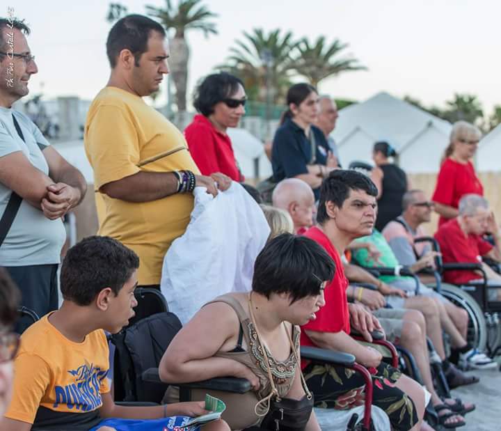 ANCORA NIENTE INFERMIERI E OPERATORI SOCIO SANITARI PER I DISABILI DEL CENTRO DI RECUPERO NEUROLOGICO DI LOCRI - 