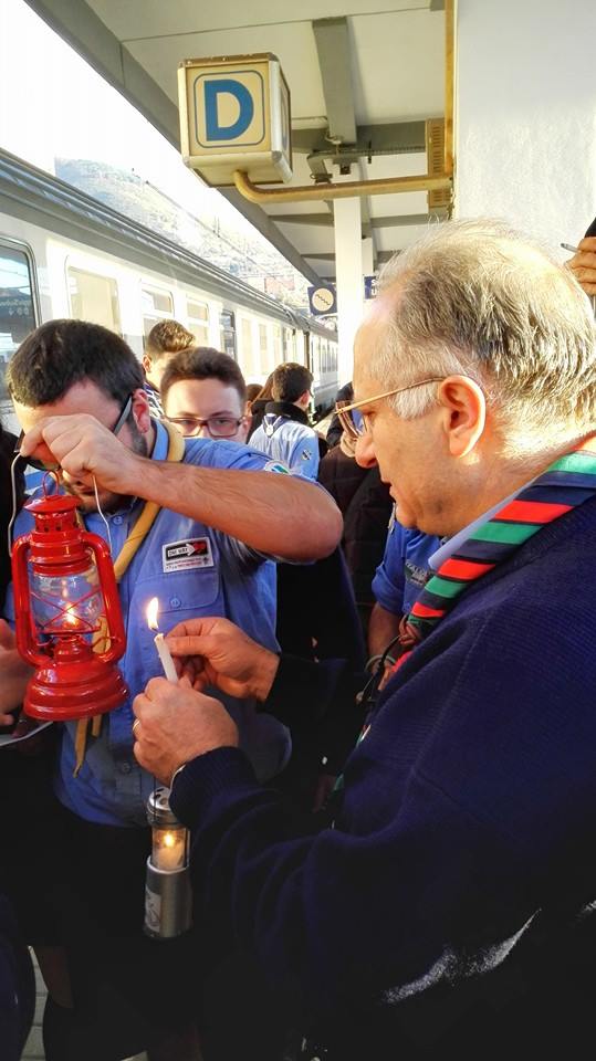 ROCCELLA JONICA: DOMENICA TORNA LA LUCE DELLA PACE DI BETLEMME - 