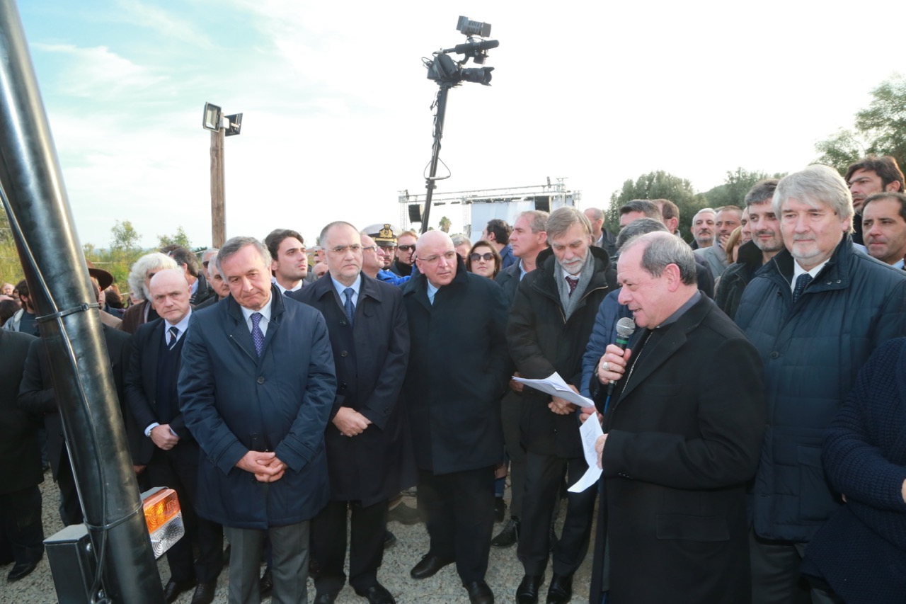 Oliverio ai titolari dellazienda agricola A lanterna: Andate avanti. Lo Stato e le Istituzioni sono con voi. - 