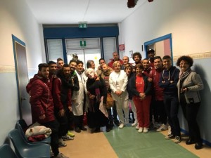 Locri: per l'Epifania, l'A.C. Locri in visita ai bimbi del reparto di pediatria - 