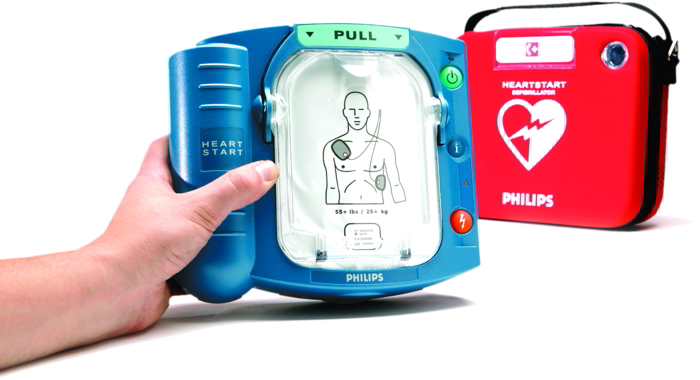 DEFIBRILLATORI ALLESTERNO DI 12 FARMACIE DELLA PROVINCIA - 