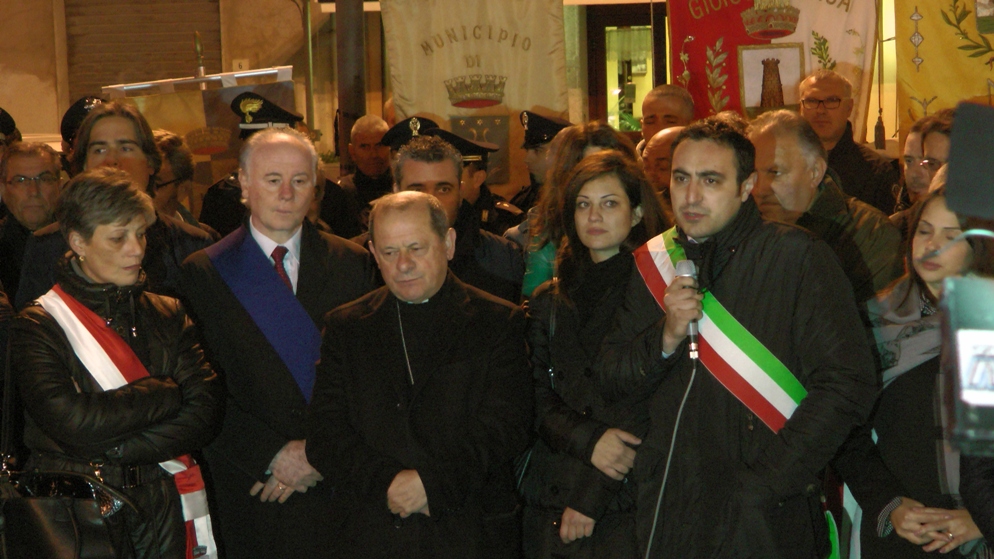 Sindaco non solo minacciato ma anche privato dei suoi mezzi di trasporto. Lo Stato deve porre rimedio. - 