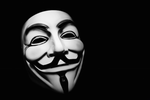 ANONYMOUS: DENUNCIATO L'HACKER DI POLISTENA CHE COMBATTE L'ISIS - 