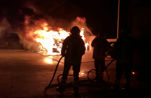 Incendiati bus Federico: disposte misure di vigilanza  - 