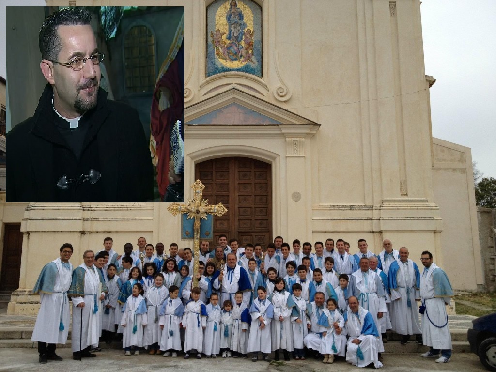 CAULONIA: CONTINUA LA POLEMICA TRA PARROCO E PRIORE DELL'ARCICONFRATERNITA. I FEDELI SI RIUNISCONO A PREGARE AUTONOMAMENTE - 