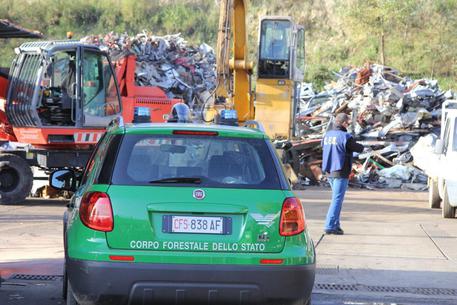 Ambiente: traffico di rifiuti e riciclaggio di rame rubato, arresti  - 