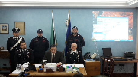 Bruciavano rifiuti: per fumi tossici stop agli interventi all'ospedale - 