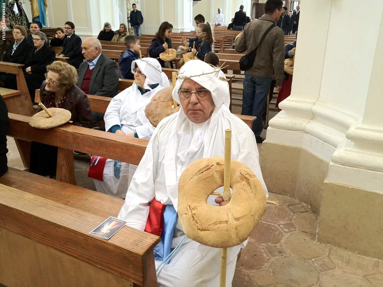 STILO E L'ANTICO RITO PASQUALE DEL PANE - 