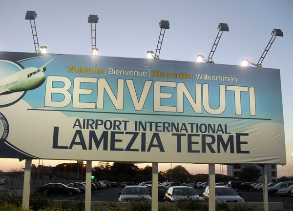 Aeroporti: Lamezia, nuova società non ridurrà occupazione   - 