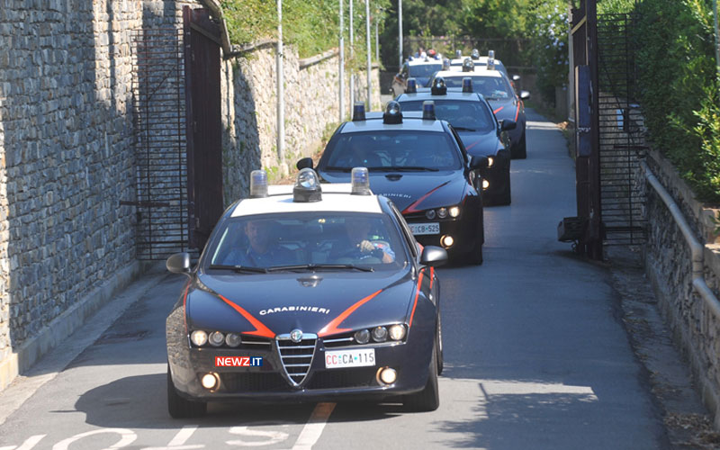 BIANCO: PERQUISIZIONE E RASTRELLAMENTI ALLA RICERCA DI ARMI, UNA DENUNCIA - 