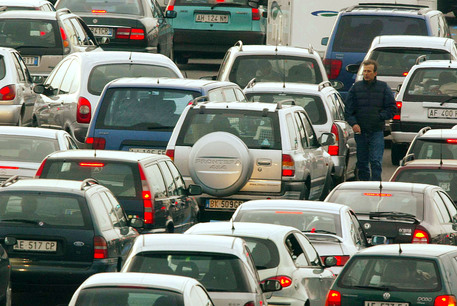 Auto: nel 2015 spesi in Calabria 86,9 mln per le revisioni  - 