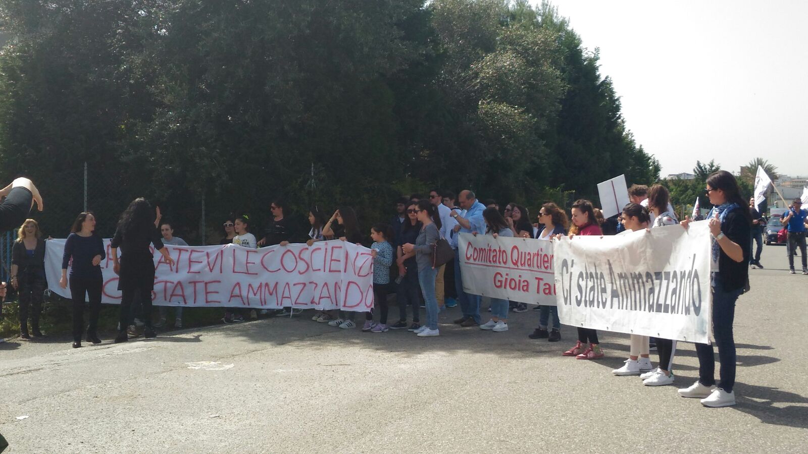 Gioia Tauro, Corteo di protesta sullo smaltimento dei rifiuti - 