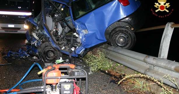 Incidente nel Crotonese, muore un giovane DI 37 ANNI - 