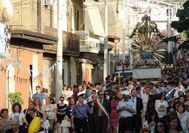 INCHINO A OPPIDO MAMERTINA: PREMIATO IL MARESCIALLO CHE ABBANDONO' LA PROCESSIONE - 