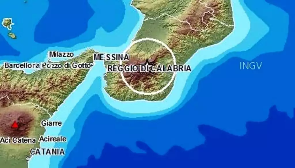 Terremoto anche nella Locride. Dopo quello delle 22.09 avvertitito in tutta la provincia, alle 22.29 una scossa di magnitudo 2.7 ha colpito diversi comuni locridei. - 