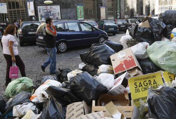 STOP AL CONFERIMENTO DEI RIFIUTI: RITORNA L'EMERGENZA NELLA LOCRIDE - 