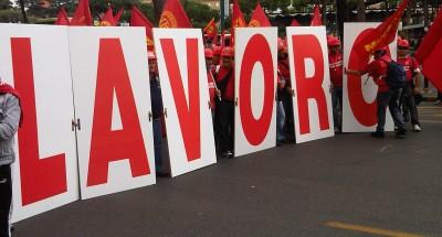 LAVORATORI IN PROTESTA A REGGIO: TRAFFICO PARALIZZATO  - 