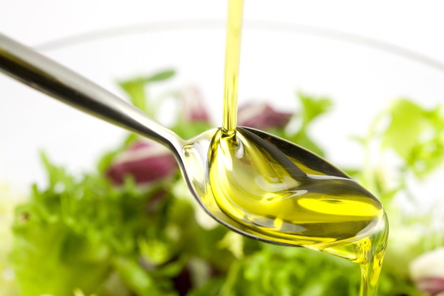 CRISI DELL'OLIO: PIOGGIA E PARASSITI DISTRUGGONO LE OLIVE - 