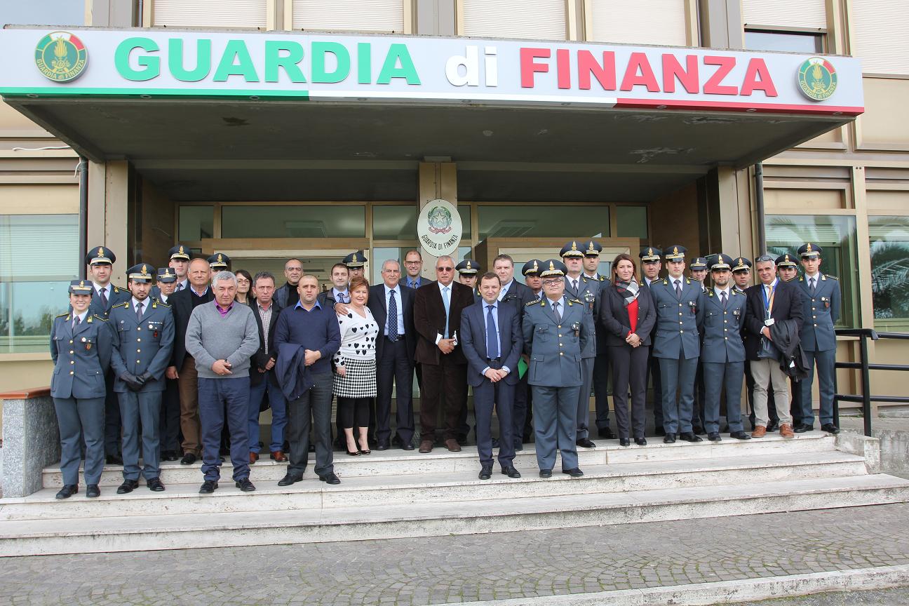 Visita di studio di una delegazione dell Unità di Controllo Portuale Albanese al Porto di Gioia Tauro. - 