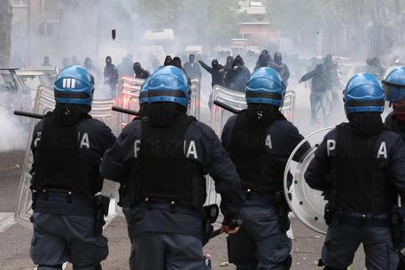 Calcio: Daspo di 3 anni a 4 calciatori e 2 tifosi a Gioia Tauro  - 